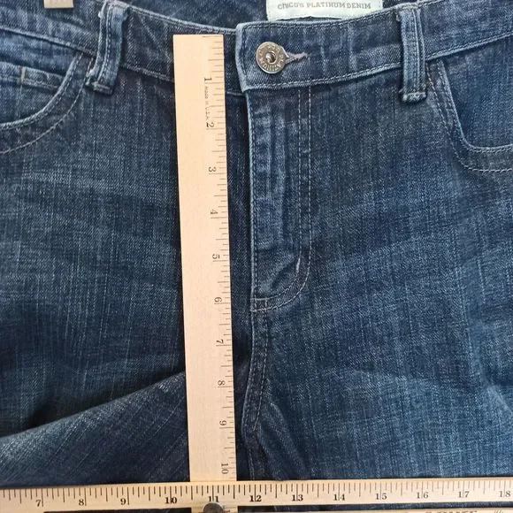 Chico's 1 Platinum Capri Jeans Women 8 Blue Ultimate Fit Slim Leg Denim - Picture 5 of 10